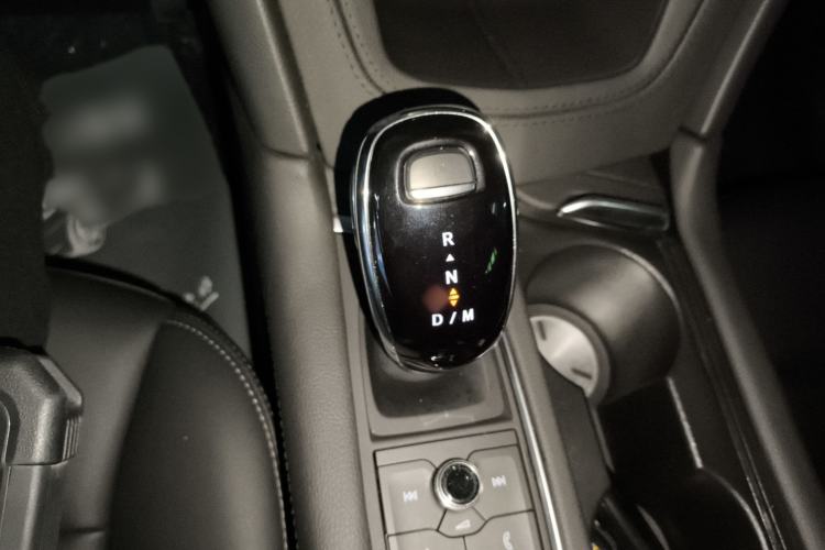 Used Cadillac XT6 2022 2.0T Six-Seater Four-Wheel-Drive Luxury Version Gear Lever
