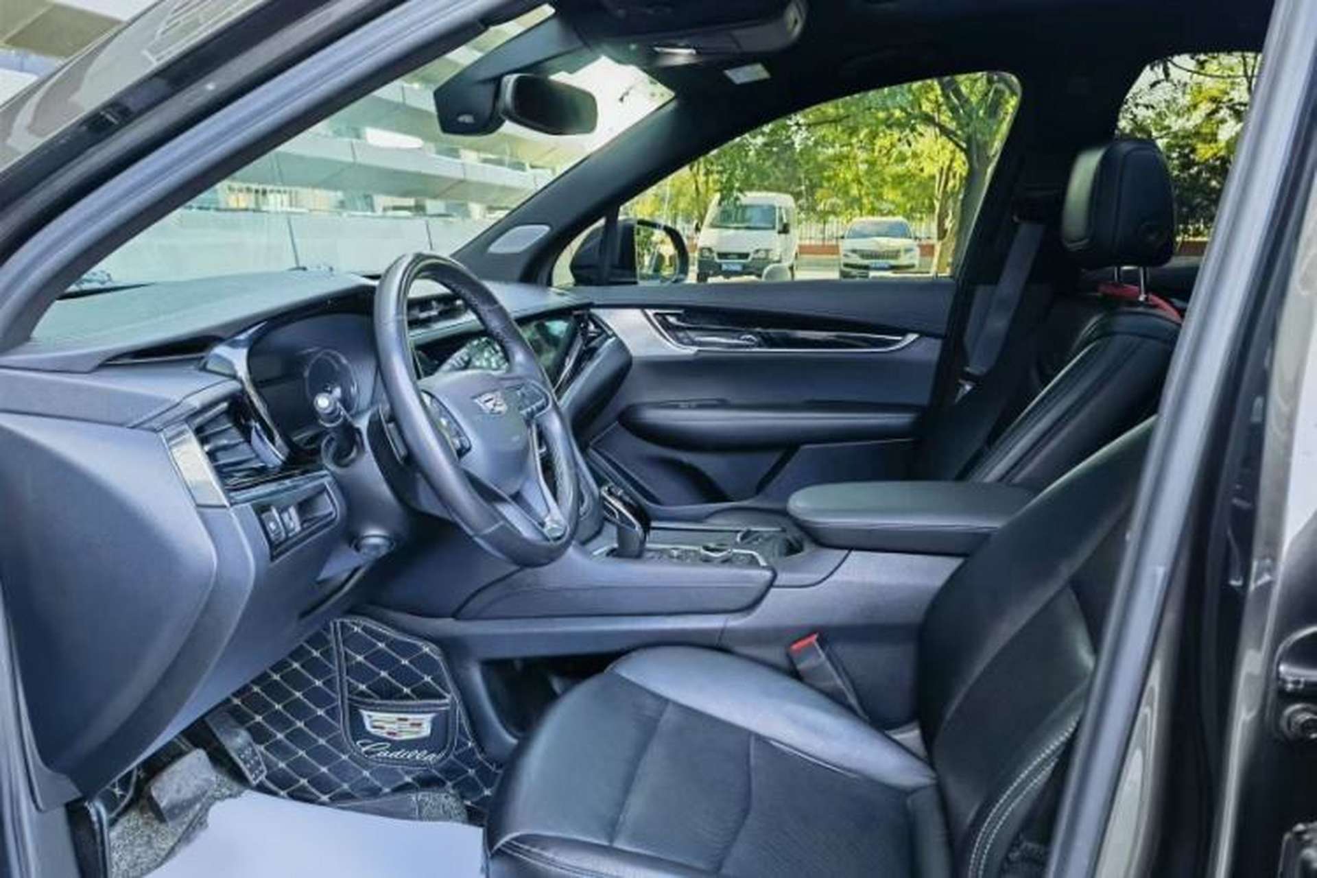 Used Cadillac XT6 2020 28T Six-Seater Four-Wheel-Drive Luxury Version with Premium Sound System Interior 5