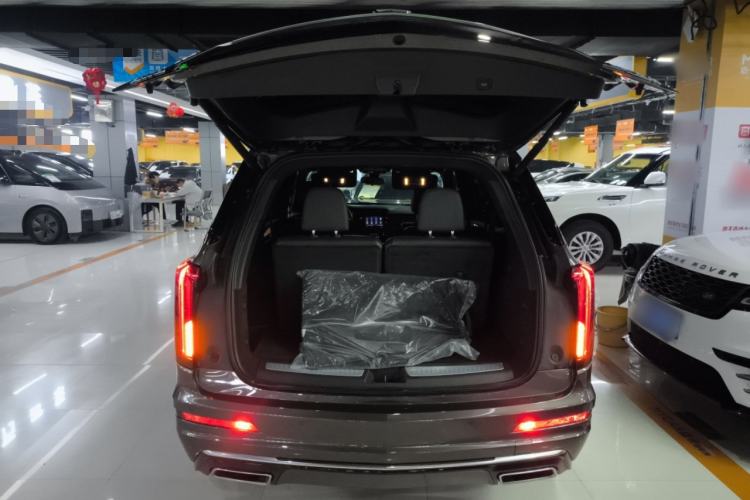 Used Cadillac XT6 2022 2.0T Six-Seater Four-Wheel-Drive Luxury Version Trunk