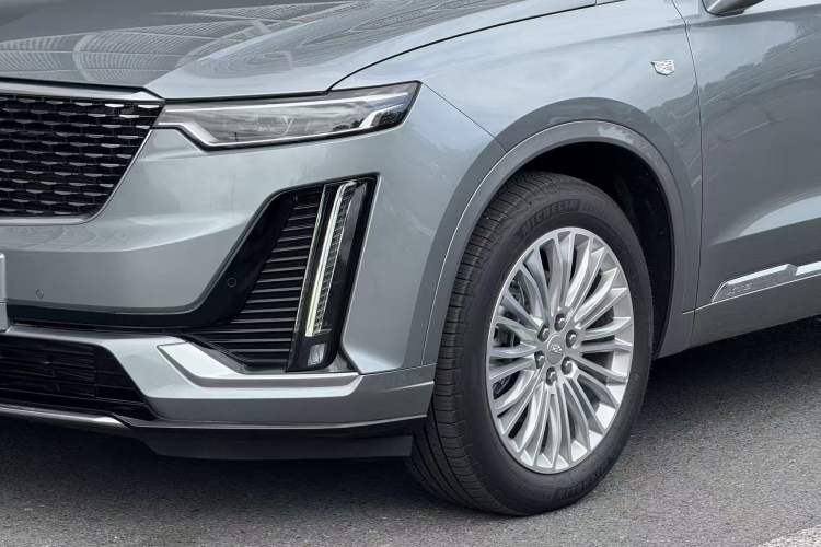 Used Cadillac XT6 2025 2.0T Six-Seater Four-Wheel-Drive Luxury Executive Classic Edition Exterior 5
