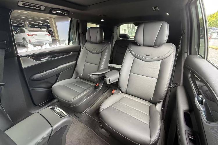 Used Cadillac XT6 2025 2.0T Six-Seater Four-Wheel-Drive Luxury Executive Classic Edition Interior 6