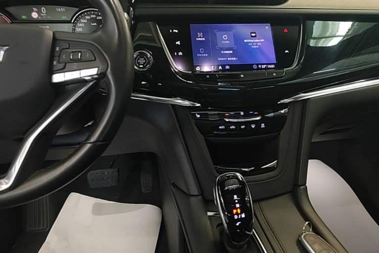 Used Cadillac XT6 2020 28T Six-Seater Four-Wheel-Drive Luxury Version Audio And AC Panel