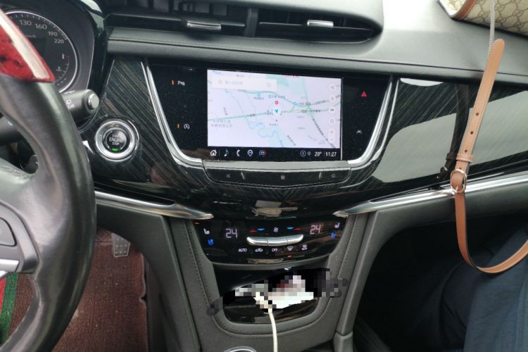 Used Cadillac XT6 2020 28T Six-Seater Four-Wheel-Drive Luxury Version Audio And AC Panel