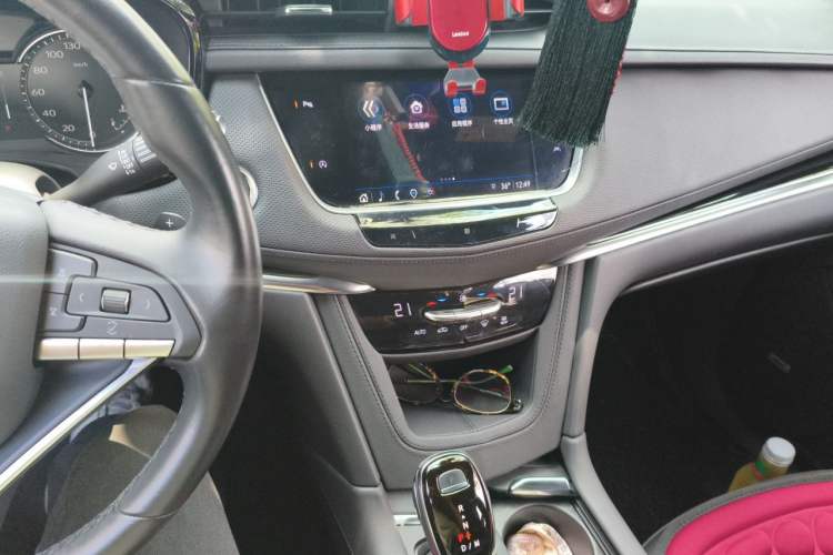 Used Cadillac XT6 2020 28T Six-Seater Fashion Edition Audio And AC Panel