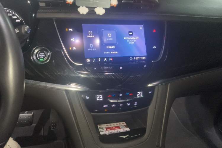 Used Cadillac XT6 2020 28T Six-Seater Four-Wheel-Drive Luxury Version Audio And AC Panel