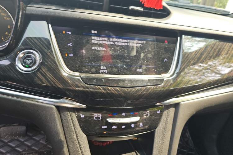 Used Cadillac XT6 2020 Revised Version 28T 7-Seater Four-Wheel Drive Luxury Edition Audio And AC Panel