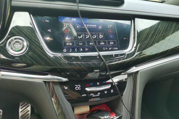 Used Cadillac XT6 2020 28T Six-Seater Four-Wheel-Drive Luxury Version Audio And AC Panel