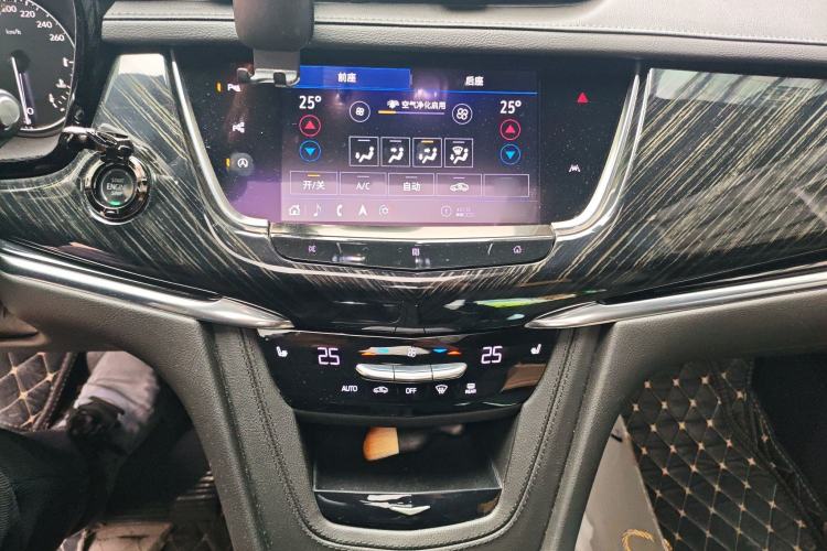 Used Cadillac XT6 2020 28T Six-Seater Four-Wheel-Drive Luxury Version Audio And AC Panel