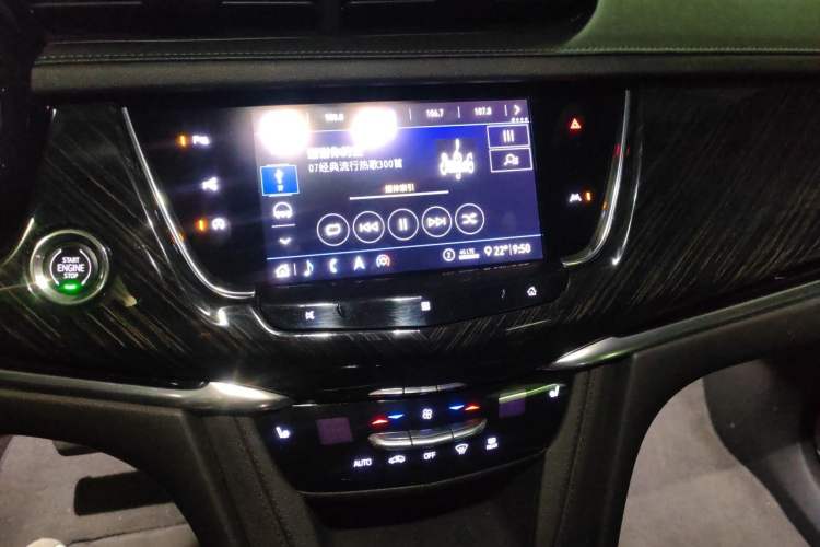 Used Cadillac XT6 2020 28T Six-Seater Four-Wheel-Drive Luxury Version Audio And AC Panel