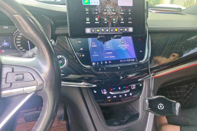 Used Cadillac XT6 2020 28T Six-Seater Four-Wheel-Drive Luxury Version Audio And AC Panel