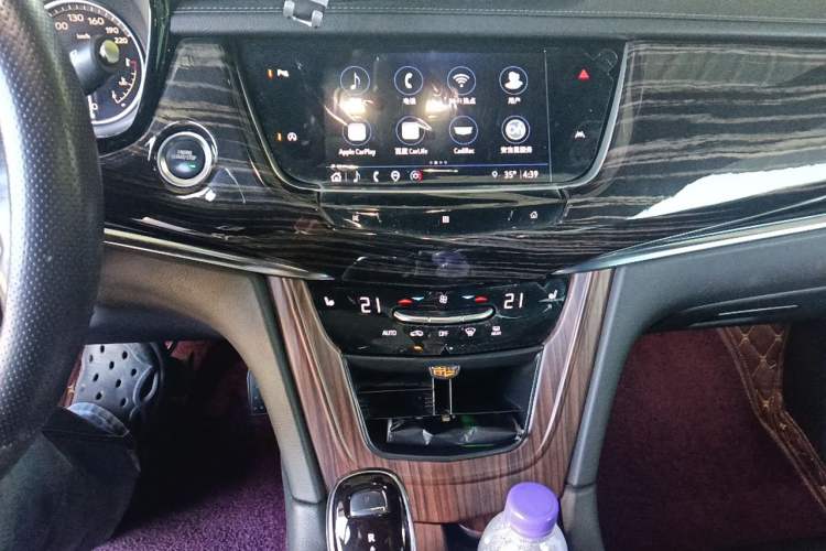 Used Cadillac XT6 2020 28T Six-Seater All-Wheel-Drive Fashion Edition Audio And AC Panel