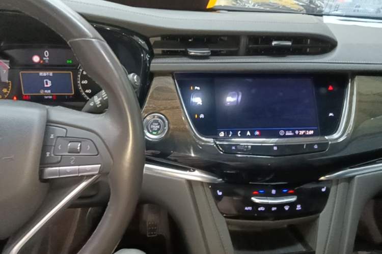 Used Cadillac XT6 2020 Revised Version 28T Six-Seater Luxury Edition Audio And AC Panel
