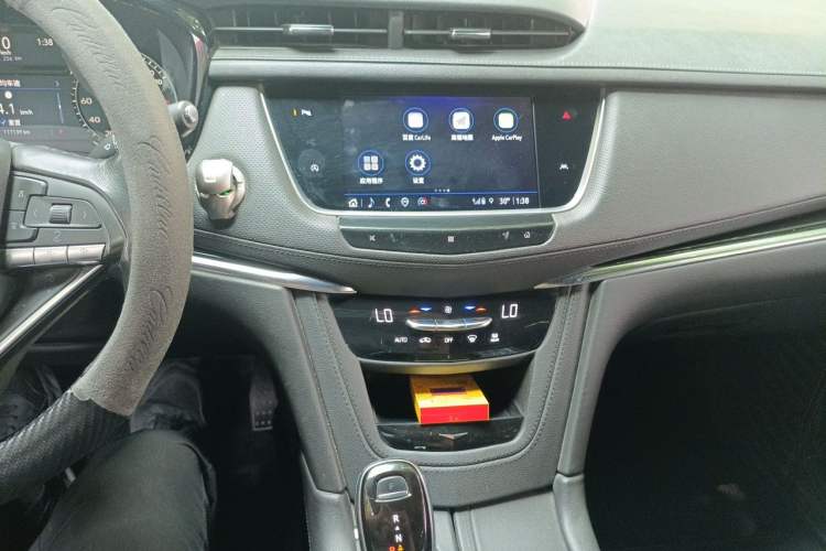 Used Cadillac XT6 2020 28T Six-Seater Fashion Edition Audio And AC Panel