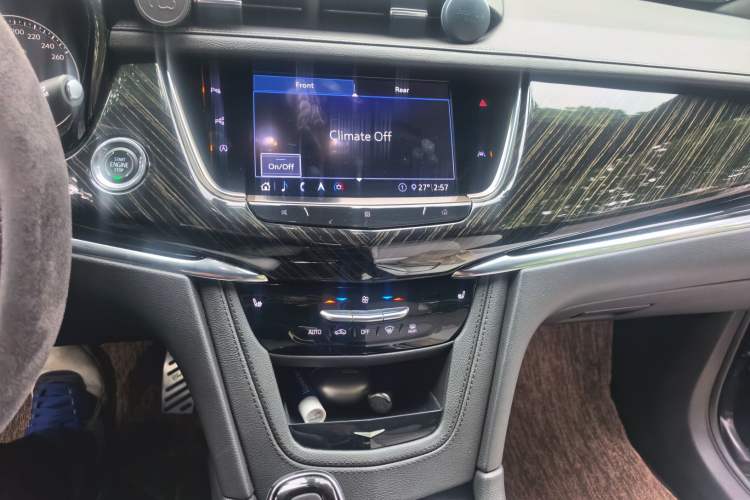 Used Cadillac XT6 2020 28T Seven-Seater Luxury Version Audio And AC Panel