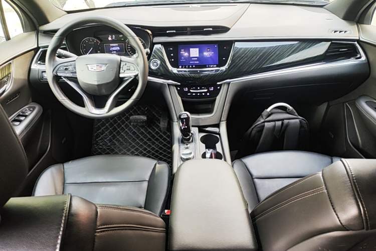 Used Cadillac XT6 2020 28T Six-Seater Luxury Version Center Console