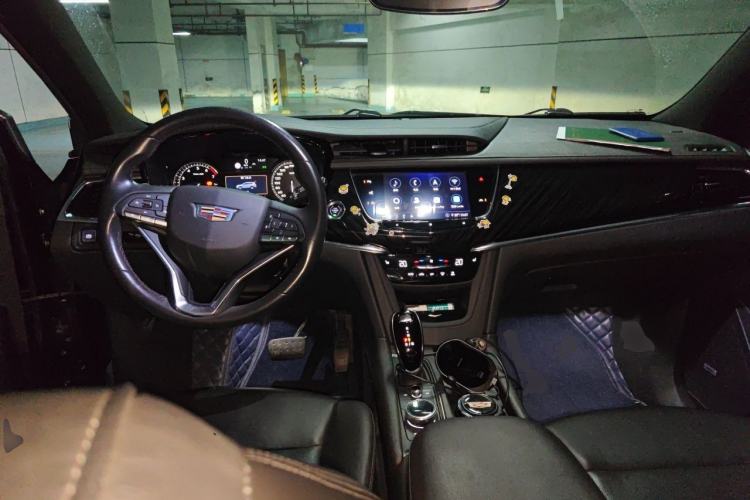 Used Cadillac XT6 2020 28T Seven-Seater Four-Wheel-Drive Luxury Version Center Console