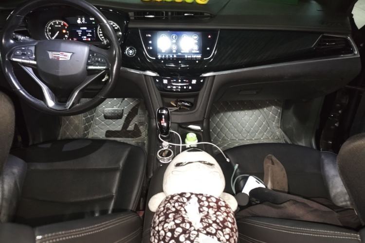 Used Cadillac XT6 2020 28T Six-Seater Four-Wheel-Drive Luxury Version Center Console