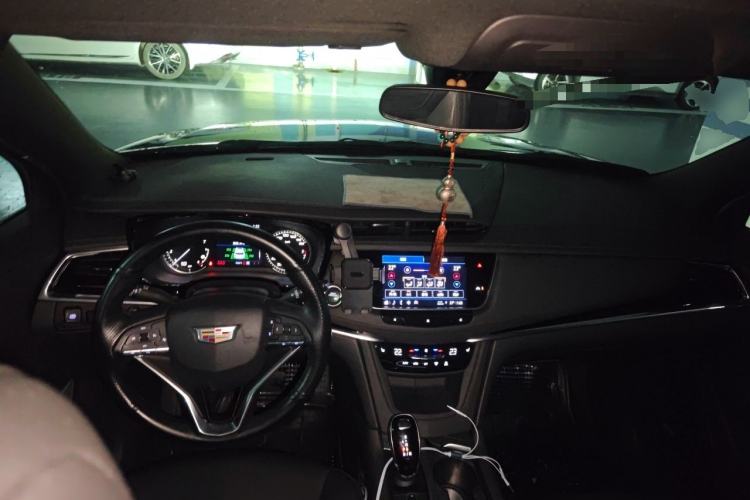 Used Cadillac XT6 2020 28T 7-Seater Four-Wheel Drive Luxury Version Center Console
