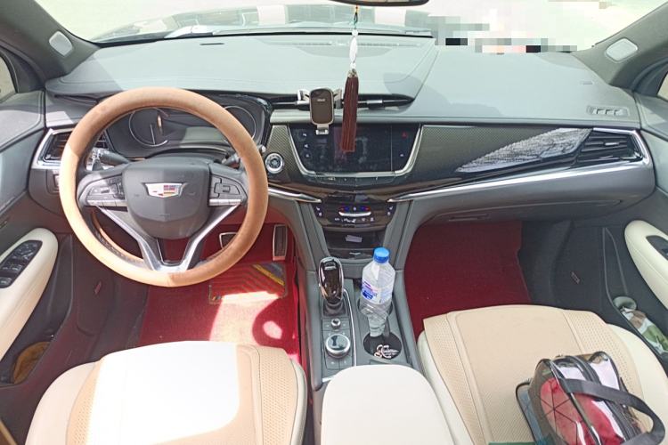 Used Cadillac XT6 2020 Revised Version 28T Six-Seater Four-Wheel Drive Leading Sporty Edition Center Console