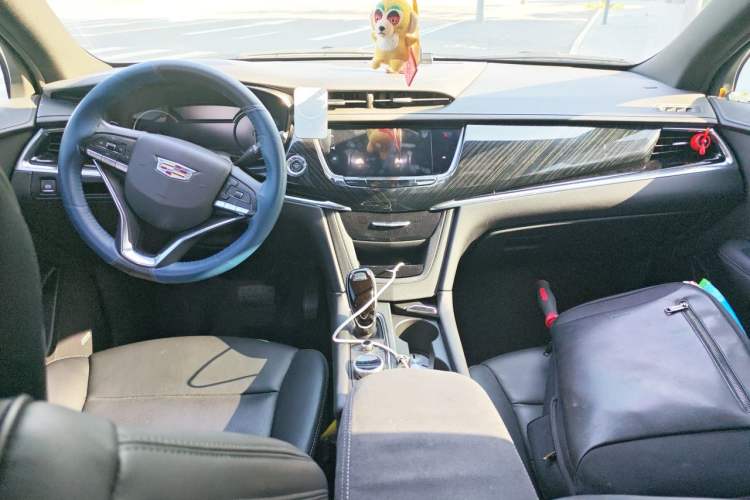Used Cadillac XT6 2020 28T Six-Seater Four-Wheel-Drive Luxury Version Center Console