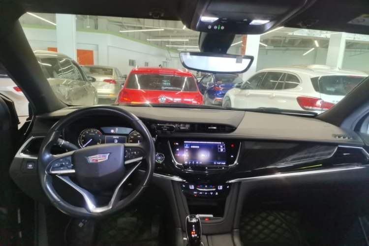 Used Cadillac XT6 2020 Revised Version 28T Six-Seater Luxury Edition Center Console