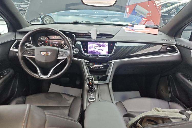 Used Cadillac XT6 2020 28T Six-Seater Four-Wheel-Drive Luxury Version Center Console
