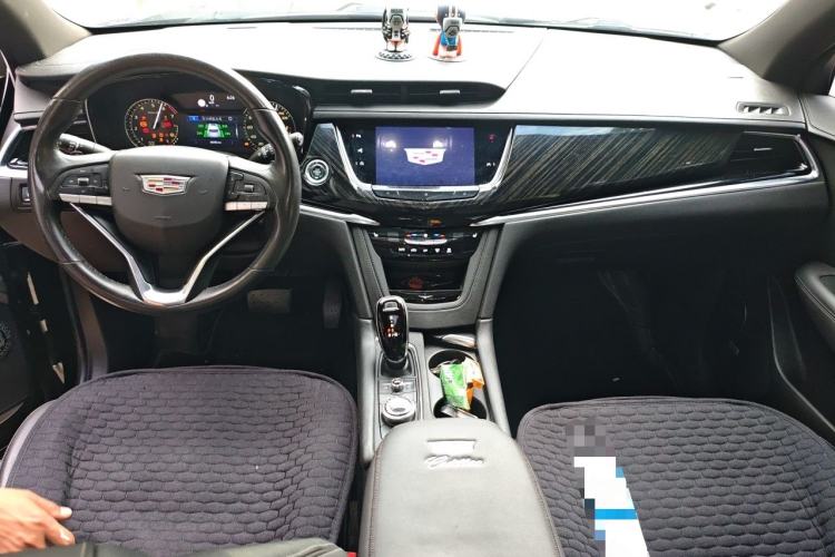 Used Cadillac XT6 2020 28T Seven-Seater Luxury Version Center Console
