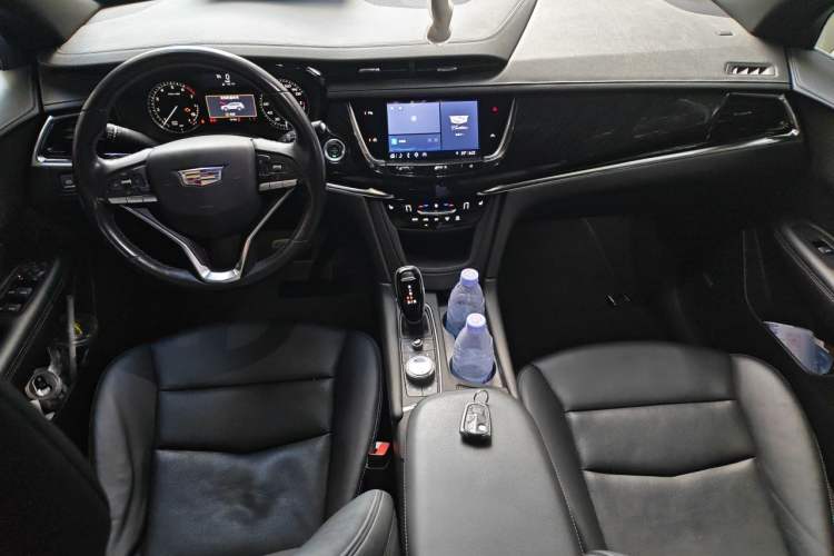 Used Cadillac XT6 2020 Revised Version 28T Six-Seater Luxury Edition Center Console
