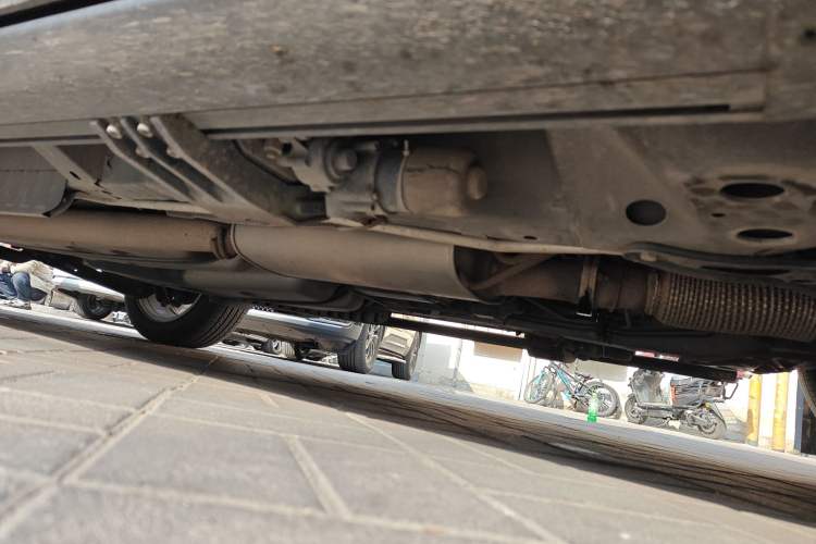 Used Cadillac XT6 2020 28T Six-Seater Four-Wheel-Drive Luxury Version Chassis Front Right