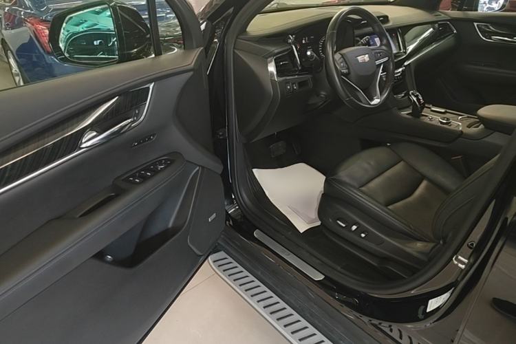 Used Cadillac XT6 2020 28T Six-Seater Four-Wheel-Drive Luxury Version Driver Seat