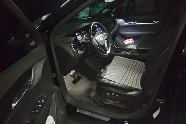 Used Cadillac XT6 2020 28T Six-Seater Four-Wheel-Drive Luxury Version Driver Seat