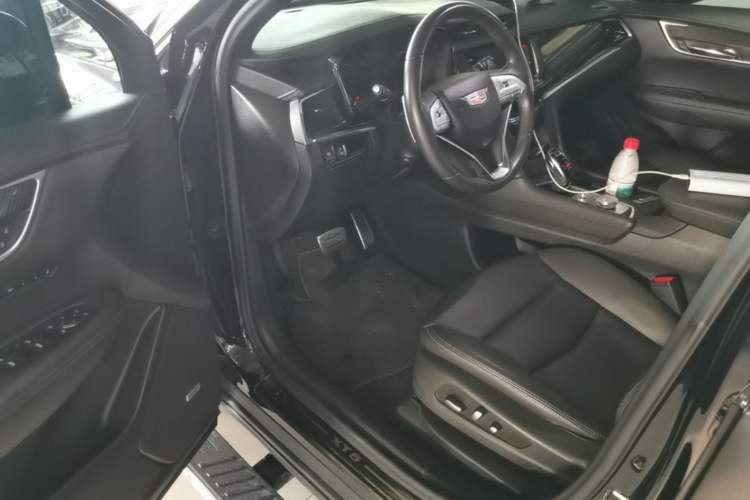 Used Cadillac XT6 2020 28T Six-Seater Luxury Sporty Enjoy-the-Comfort Safety Edition Driver Seat