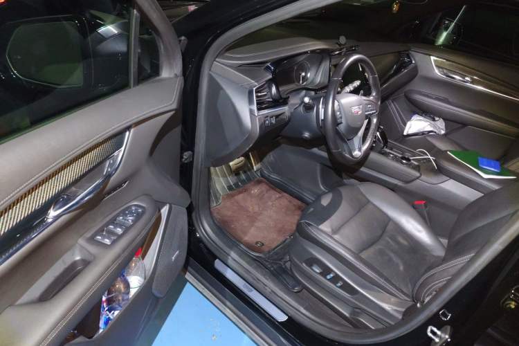 Used Cadillac XT6 2020 28T Six-Seater Four-Wheel-Drive Luxury Sport Vehicle Driver Seat