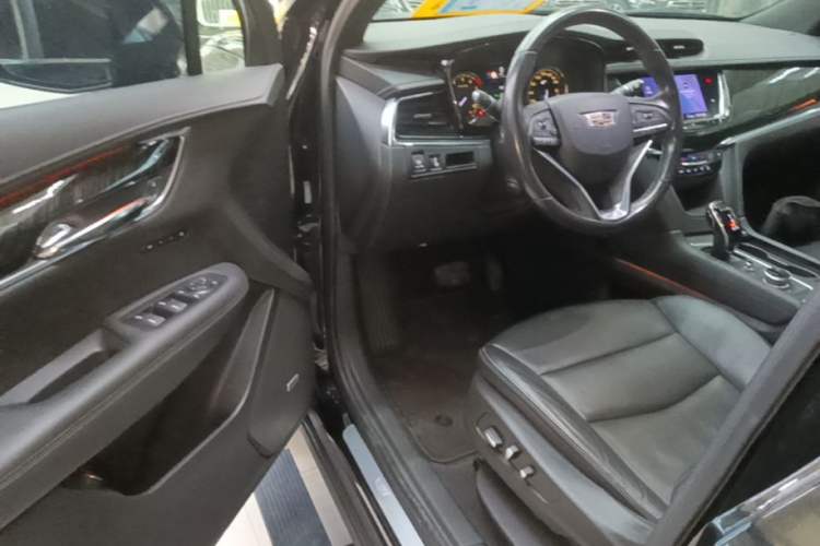 Used Cadillac XT6 2020 28T Six-Seater Luxury Sporty Enjoy-the-Comfort Safety Edition Driver Seat