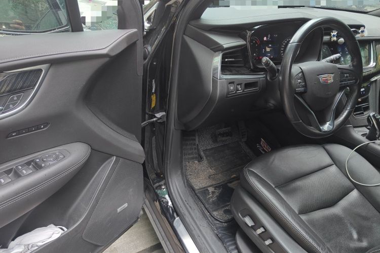 Used Cadillac XT6 2020 28T Six-Seater Four-Wheel-Drive Luxury Version Driver Seat