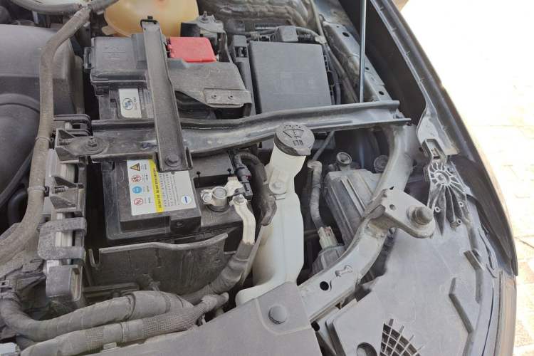 Used Cadillac XT6 2020 28T Seven-Seater Fashion Edition Engine Bay Left