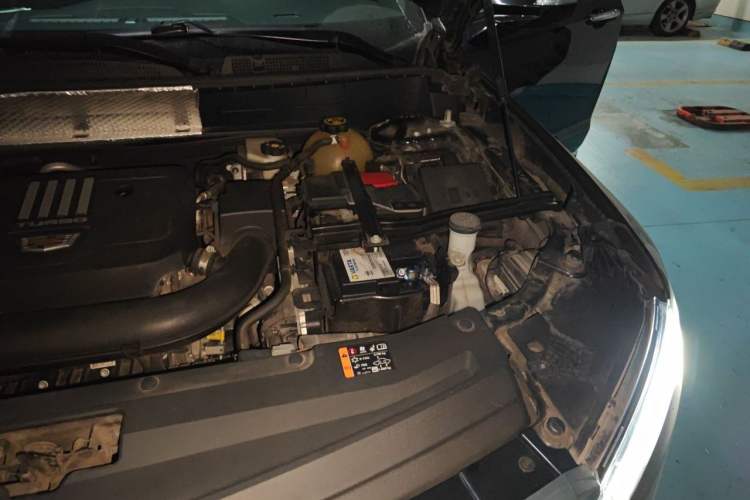Used Cadillac XT6 2020 28T Seven-Seater Four-Wheel-Drive Luxury Version Engine Bay Left
