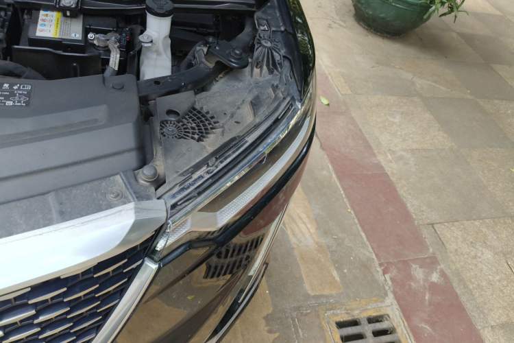 Used Cadillac XT6 2020 28T Six-Seater Luxury Version Engine Bay Left