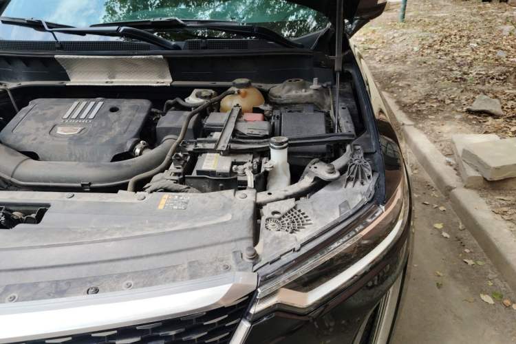 Used Cadillac XT6 2020 28T Seven-Seater Four-Wheel-Drive Luxury Version Engine Bay Left