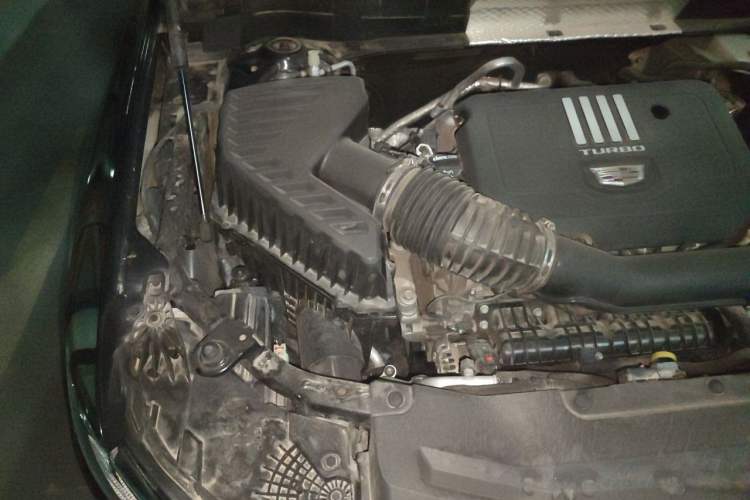 Used Cadillac XT6 2020 28T Six-Seater Four-Wheel-Drive Luxury Version Engine Bay Right