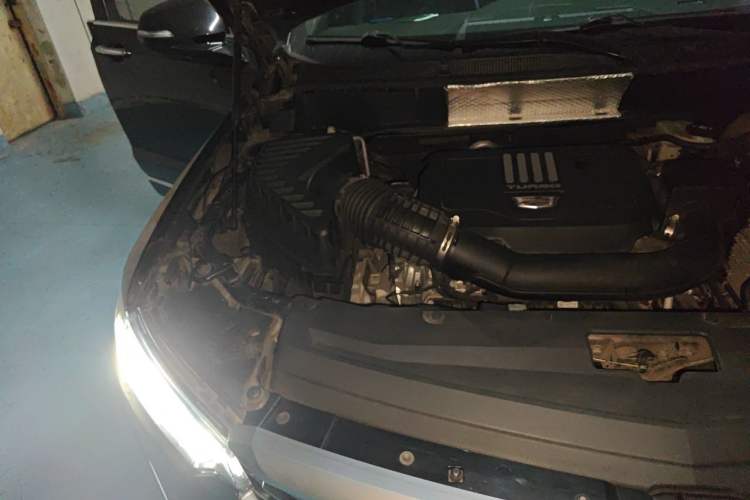 Used Cadillac XT6 2020 28T Seven-Seater Four-Wheel-Drive Luxury Version Engine Bay Right