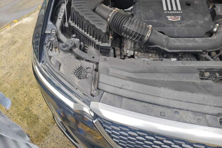 Used Cadillac XT6 2020 28T Six-Seater Luxury Version Engine Bay Right