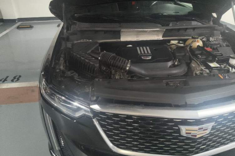 Used Cadillac XT6 2020 28T Six-Seater Four-Wheel-Drive Luxury Version Engine Bay Right