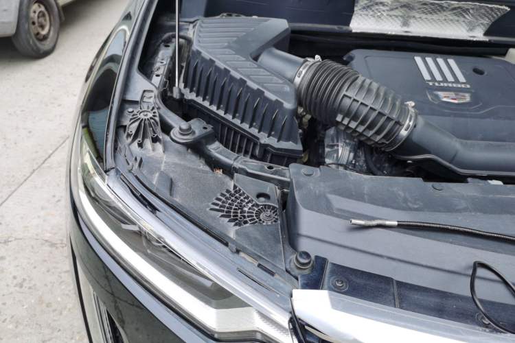 Used Cadillac XT6 2020 28T Six-Seater Four-Wheel-Drive Luxury Version Engine Bay Right
