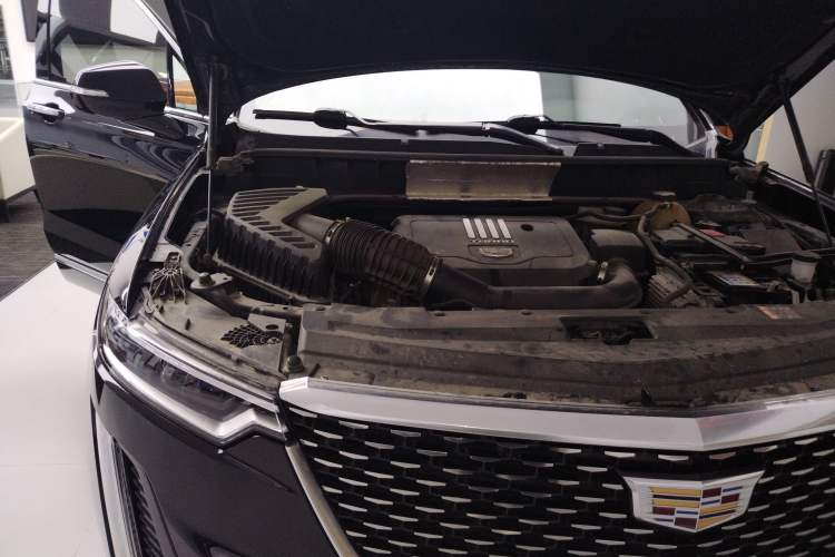 Used Cadillac XT6 2020 28T Six-Seater Four-Wheel-Drive Luxury Version Engine Bay Right