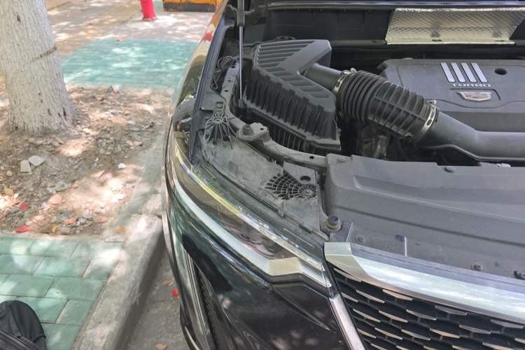 Used Cadillac XT6 2020 28T Six-Seater Four-Wheel-Drive Luxury Version Engine Bay Right