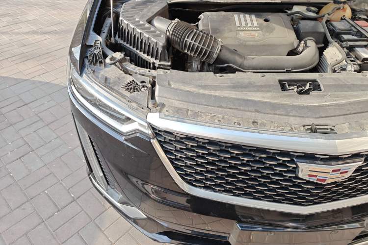 Used Cadillac XT6 2020 28T Six-Seater Four-Wheel-Drive Luxury Version Engine Bay Right
