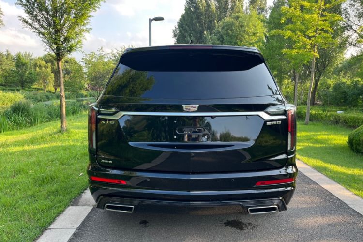 Used Cadillac XT6 2020 28T Six-Seater Luxury Sporty Enjoy-the-Comfort Safety Edition Exterior 1