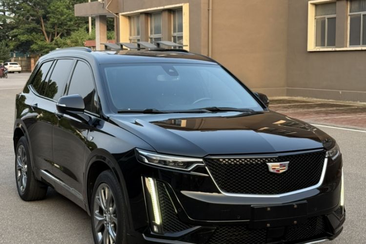 Used Cadillac XT6 2020 28T Six-Seater Luxury Sporty Enjoy-the-Comfort Safety Edition Exterior 2
