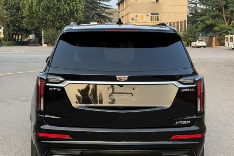 Used Cadillac XT6 2020 28T Six-Seater Luxury Sporty Enjoy-the-Comfort Safety Edition Exterior 3